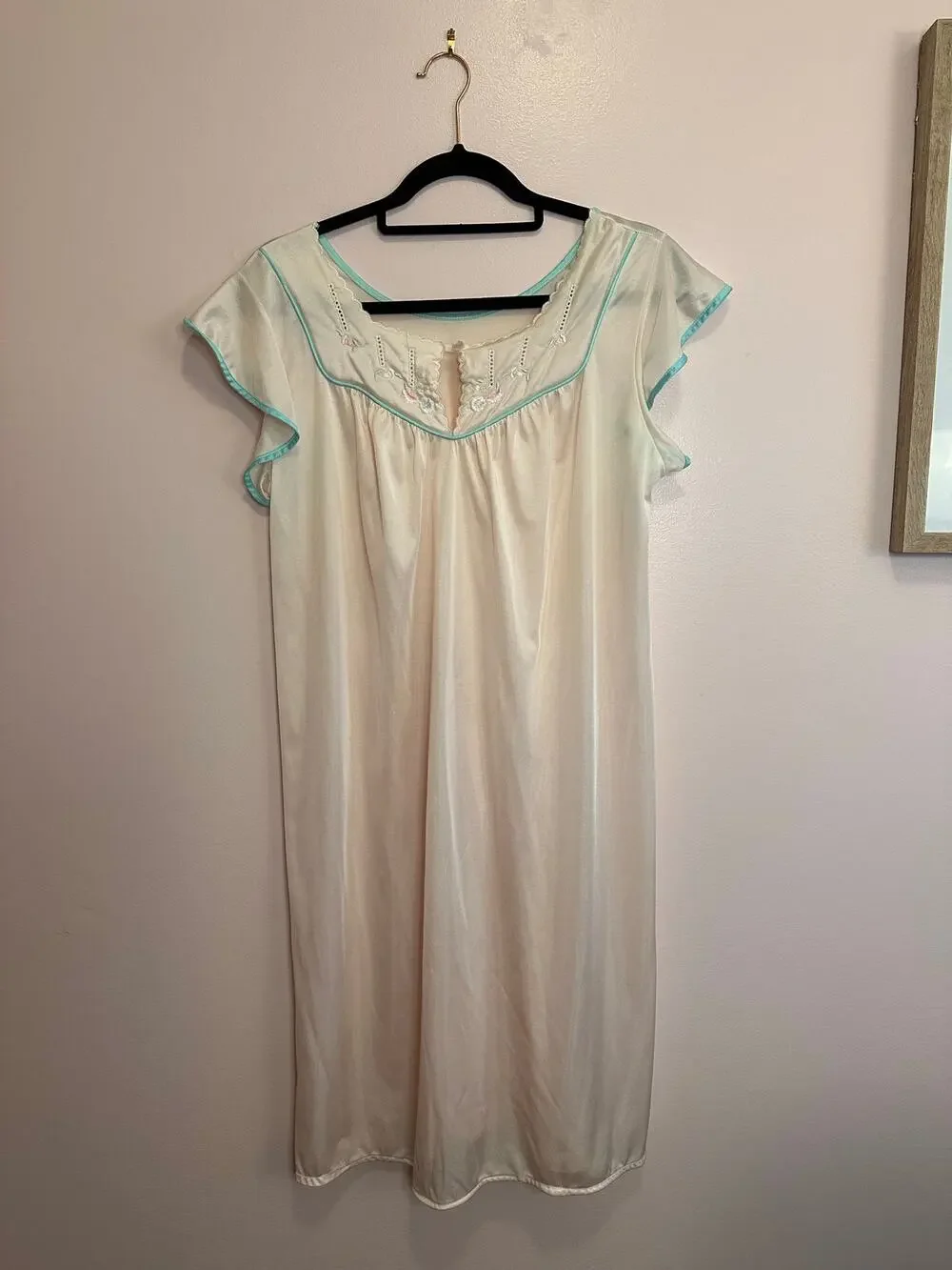 Glencraft Lingerie Vintage Nylon Cream Nightgown Medium